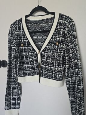SHEIN Black & White Tweed Cropped V-Neck Cardigan with Gold Buttons